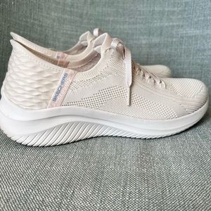 Sketchers slip ins size 8